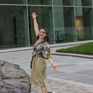 Meet your Posher, Lauren